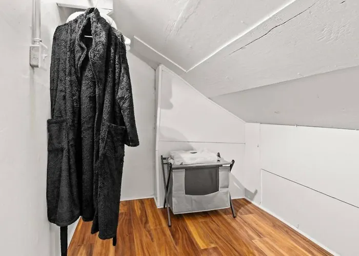 The Heights Nook Peaceful Getaway With A Den * Peoria