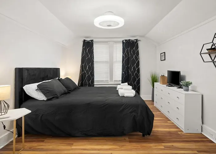 The Heights Nook Peaceful Getaway With A Den * Peoria